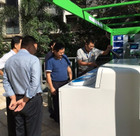 深圳市城管局分類中心調研鹽田區(qū)智能投放設備使用情況