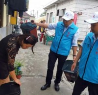 分類垃圾桶發(fā)放每家每戶加強(qiáng)環(huán)保意識