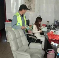 配合垃圾分類，爭做文明市民