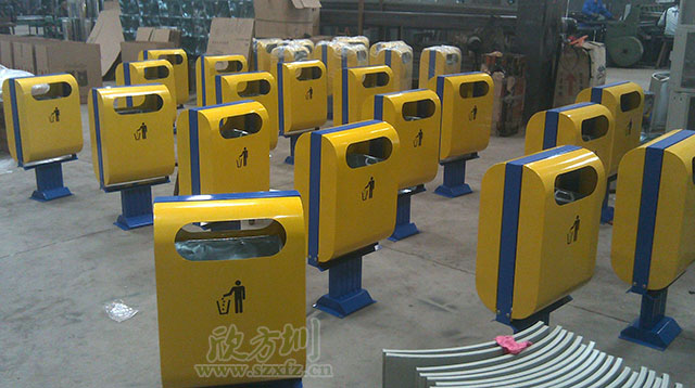 社區(qū)鋼制垃圾桶 社區(qū)鋼制垃圾桶